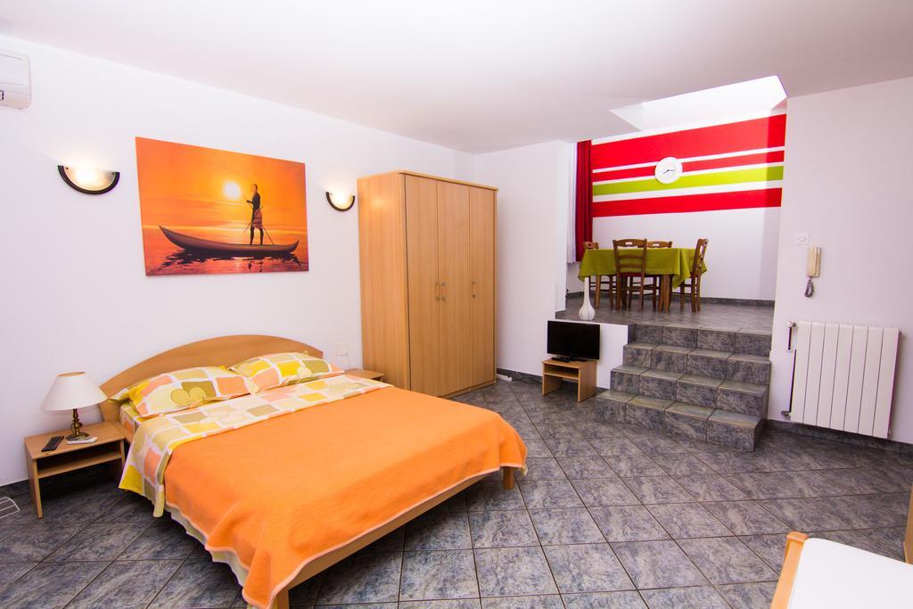 Apartmani Zuzic Krk Town Pokój zdjęcie