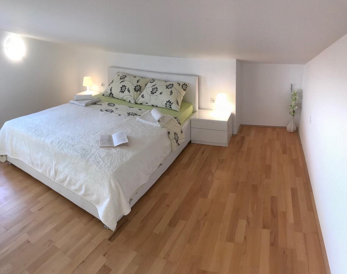 Apartmani Zuzic Krk Town Zewnętrze zdjęcie