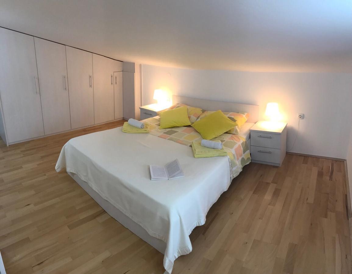 Apartmani Zuzic Krk Town Zewnętrze zdjęcie